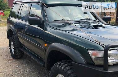 Внедорожник / Кроссовер Nissan Patrol 2000 в Тячеве