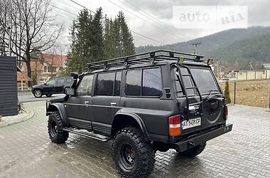 Внедорожник / Кроссовер Nissan Patrol 1993 в Яремче