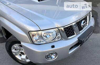 Позашляховик / Кросовер Nissan Patrol 2004 в 