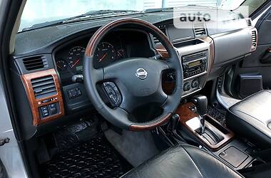 Позашляховик / Кросовер Nissan Patrol 2004 в 