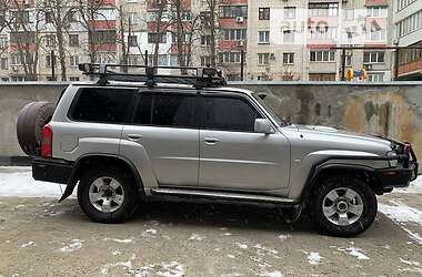 Внедорожник / Кроссовер Nissan Patrol 2004 в Киеве
