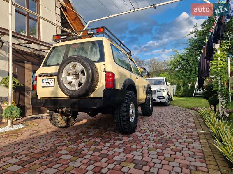 Позашляховик / Кросовер Nissan Patrol 2002 в Тячеві