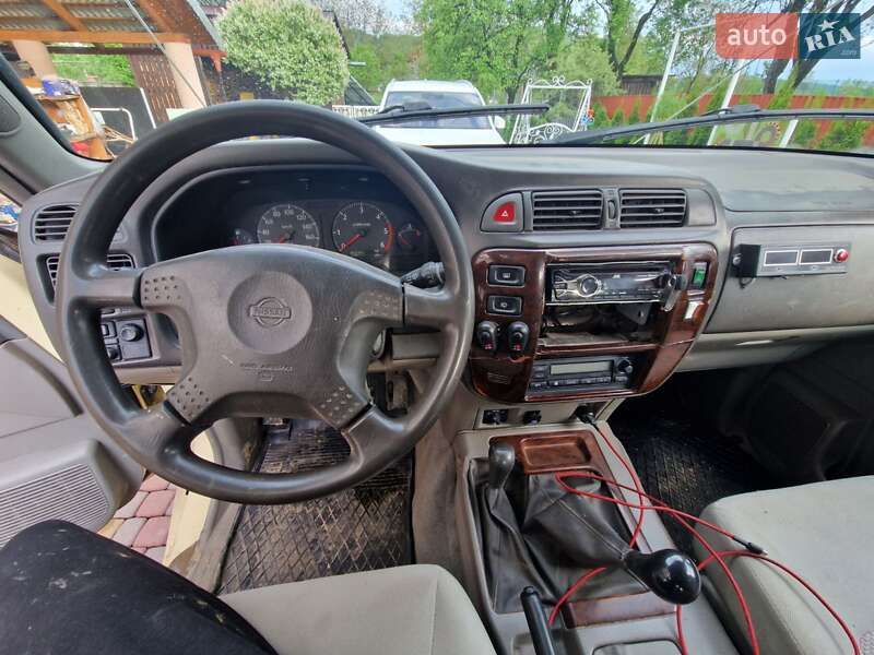Позашляховик / Кросовер Nissan Patrol 2002 в Тячеві