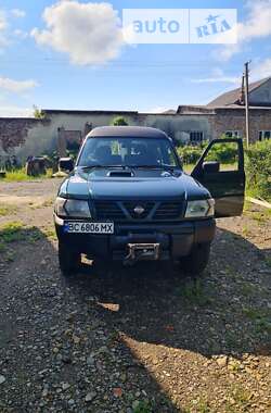 Внедорожник / Кроссовер Nissan Patrol 1998 в Стрые