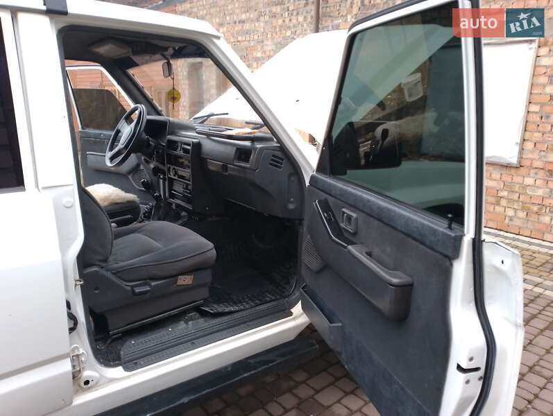 Позашляховик / Кросовер Nissan Patrol 1990 в Івано-Франківську
