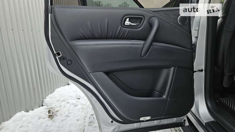 Позашляховик / Кросовер Nissan Patrol 2011 в Снятині