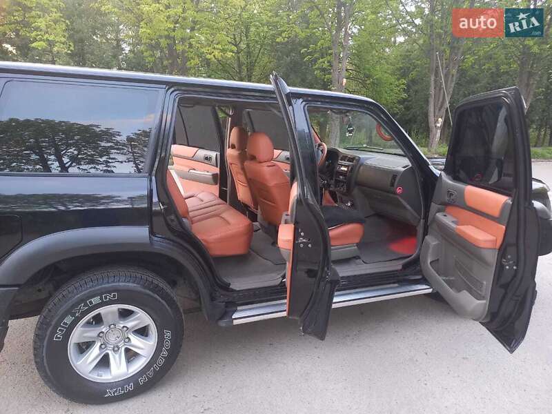 Внедорожник / Кроссовер Nissan Patrol 2001 в Луцке