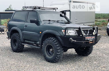 Позашляховик / Кросовер Nissan Patrol 2001 в Хусті