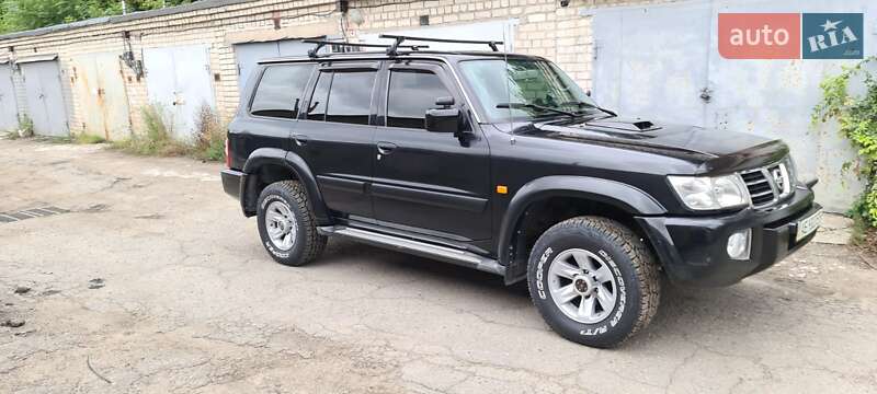 Внедорожник / Кроссовер Nissan Patrol 2003 в Днепре