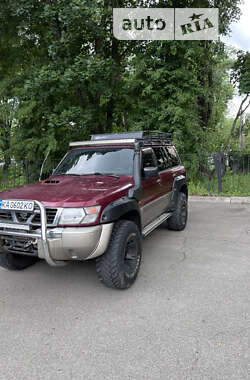 Позашляховик / Кросовер Nissan Patrol 2000 в Києві