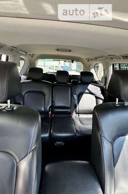 Позашляховик / Кросовер Nissan Patrol 2013 в 