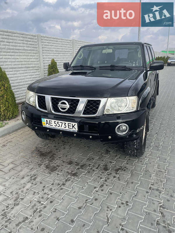 Внедорожник / Кроссовер Nissan Patrol 2007 в Днепре