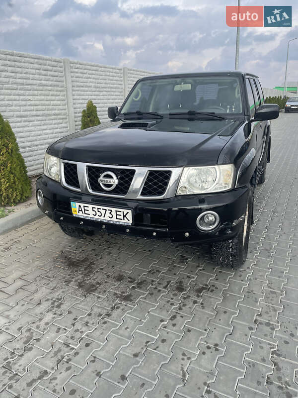 Внедорожник / Кроссовер Nissan Patrol 2007 в Днепре