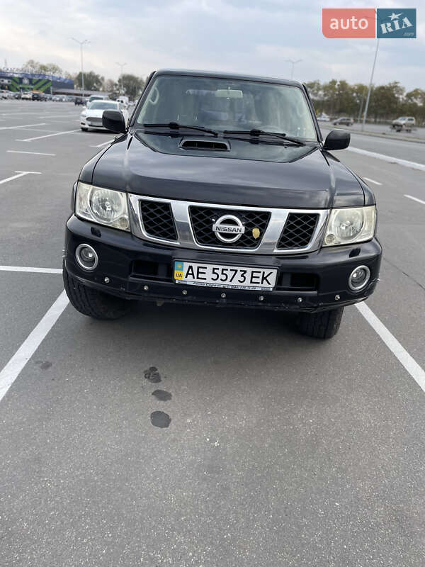 Внедорожник / Кроссовер Nissan Patrol 2007 в Днепре
