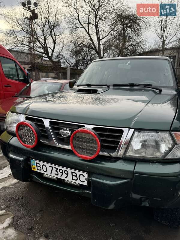 Позашляховик / Кросовер Nissan Patrol 2001 в Тернополі