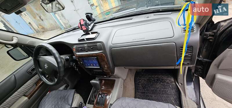 Внедорожник / Кроссовер Nissan Patrol 2003 в Днепре