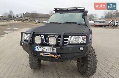 Внедорожник / Кроссовер Nissan Patrol 2004 в 