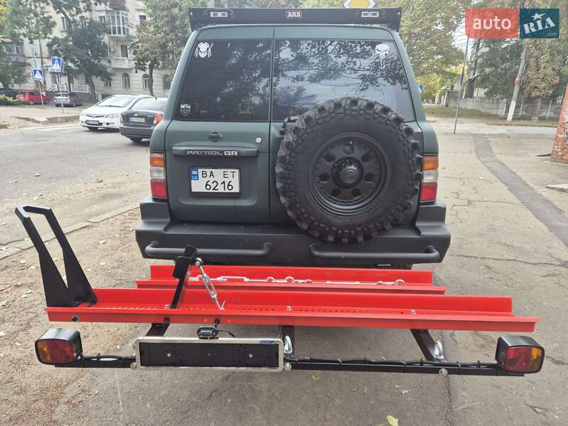 Позашляховик / Кросовер Nissan Patrol 1998 в Миколаєві