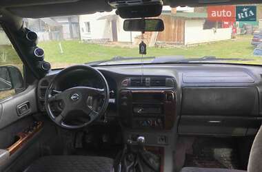 Позашляховик / Кросовер Nissan Patrol 2003 в 
