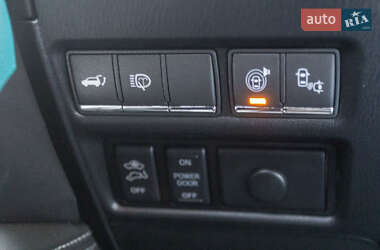 Позашляховик / Кросовер Nissan Patrol 2013 в 