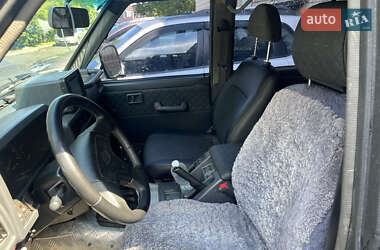 Внедорожник / Кроссовер Nissan Patrol 1995 в 