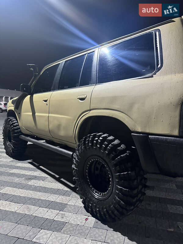 Позашляховик / Кросовер Nissan Patrol 2001 в Ужгороді