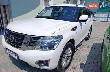 Позашляховик / Кросовер Nissan Patrol 2013 в 