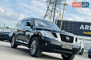 Позашляховик / Кросовер Nissan Patrol 2013 в 