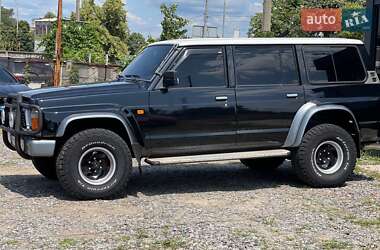 Внедорожник / Кроссовер Nissan Patrol 1996 в 