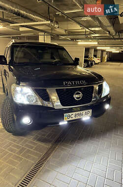 Позашляховик / Кросовер Nissan Patrol 2011 в Львові