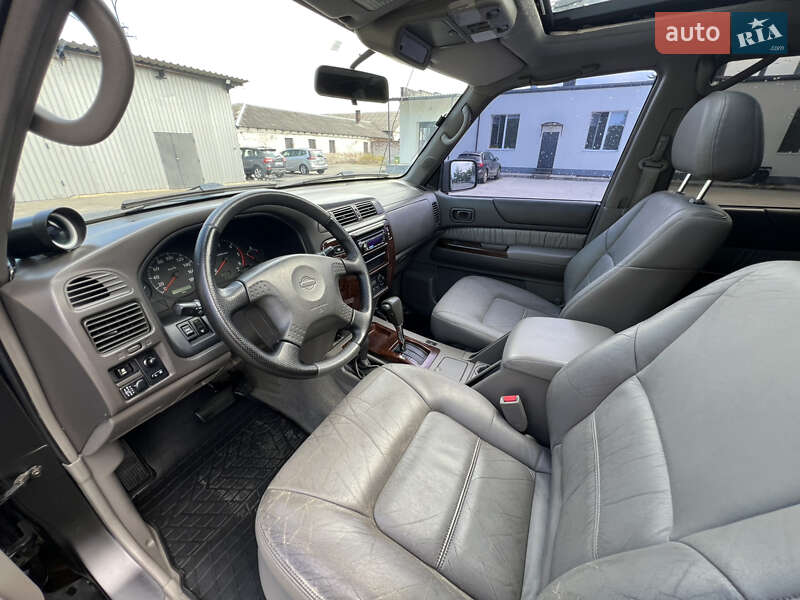 Позашляховик / Кросовер Nissan Patrol 2001 в Рівному
