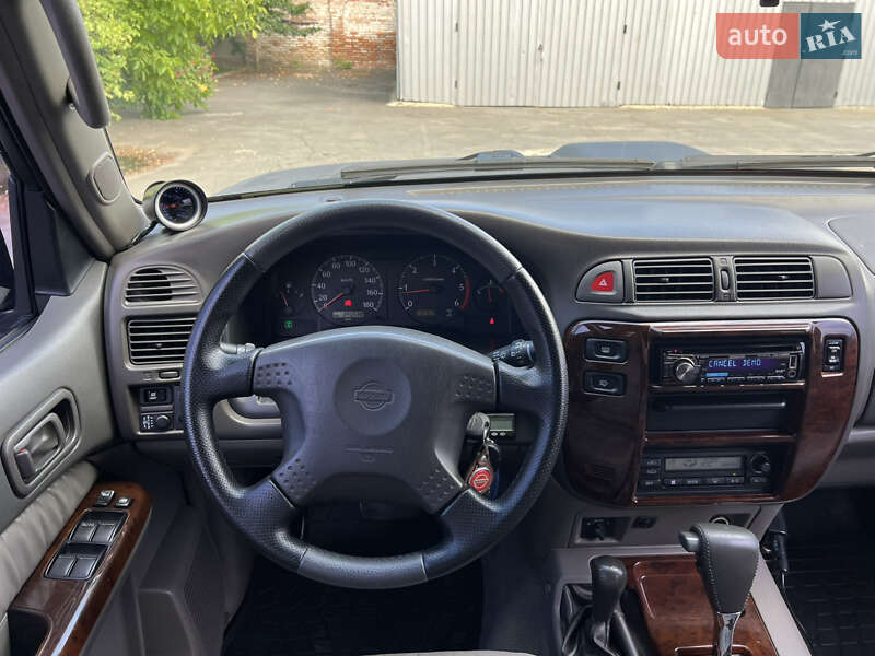 Позашляховик / Кросовер Nissan Patrol 2001 в Рівному