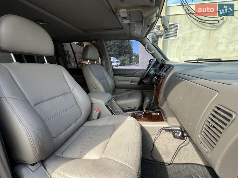 Позашляховик / Кросовер Nissan Patrol 2001 в Рівному