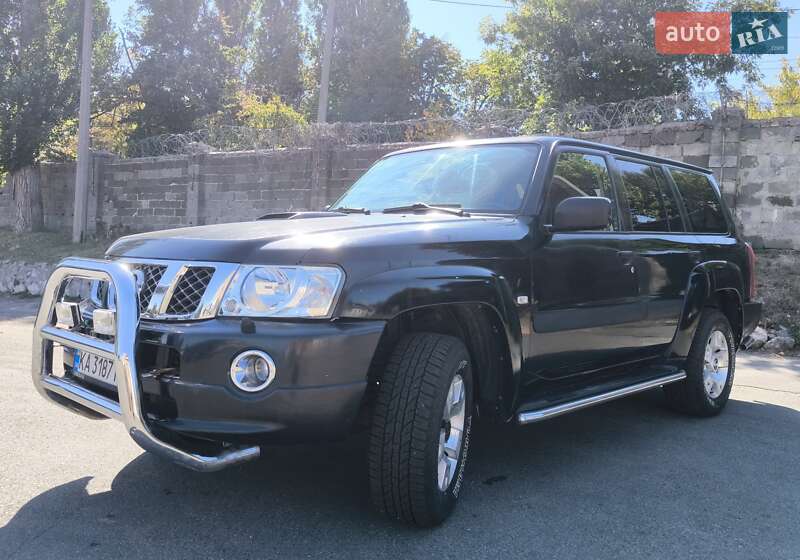 Позашляховик / Кросовер Nissan Patrol 2008 в Києві