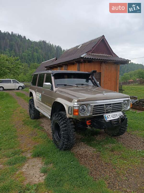 Позашляховик / Кросовер Nissan Patrol 1994 в Івано-Франківську
