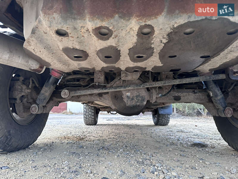 Позашляховик / Кросовер Nissan Patrol 2002 в Одесі