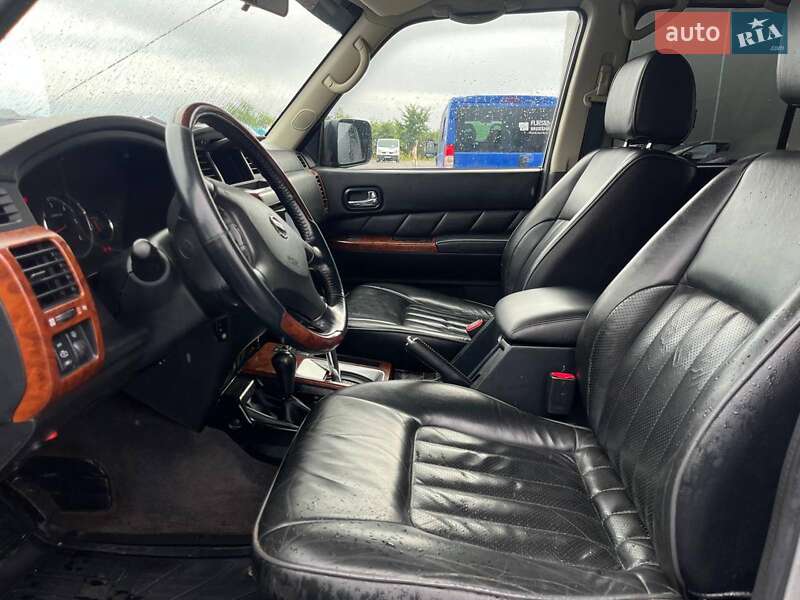 Позашляховик / Кросовер Nissan Patrol 2009 в Львові