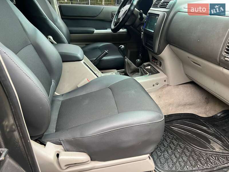 Позашляховик / Кросовер Nissan Patrol 2003 в Києві