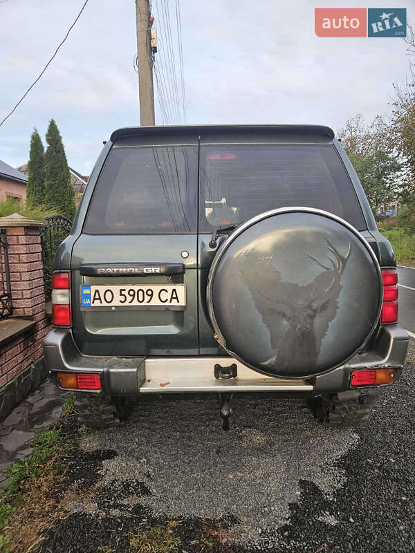 Позашляховик / Кросовер Nissan Patrol 2001 в Перечині