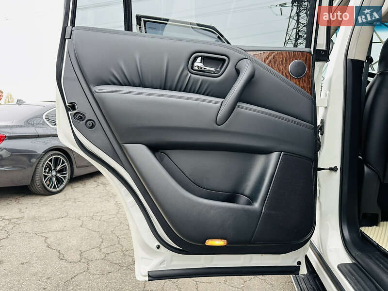 Внедорожник / Кроссовер Nissan Patrol 2011 в Харькове