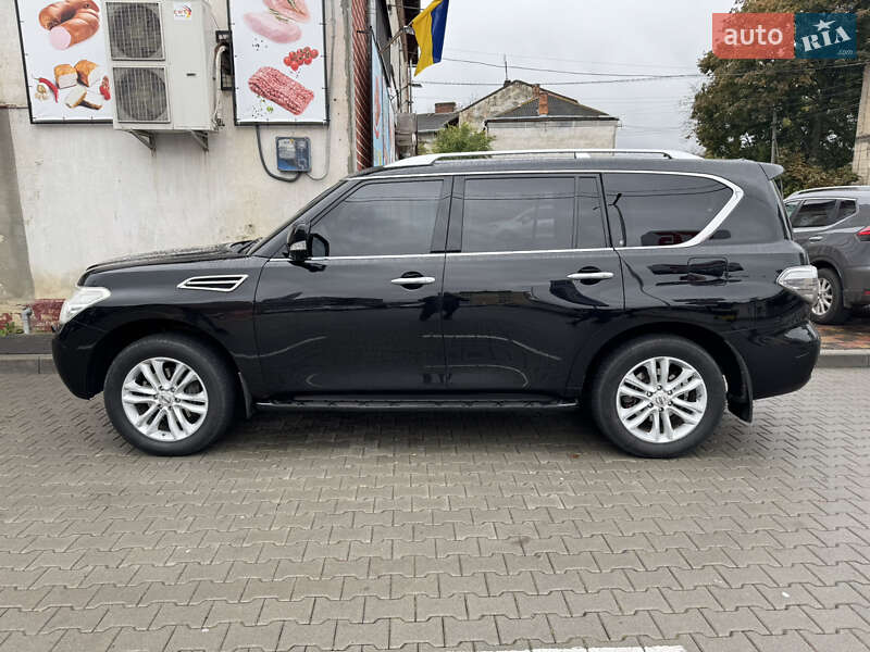 Позашляховик / Кросовер Nissan Patrol 2010 в Стрию