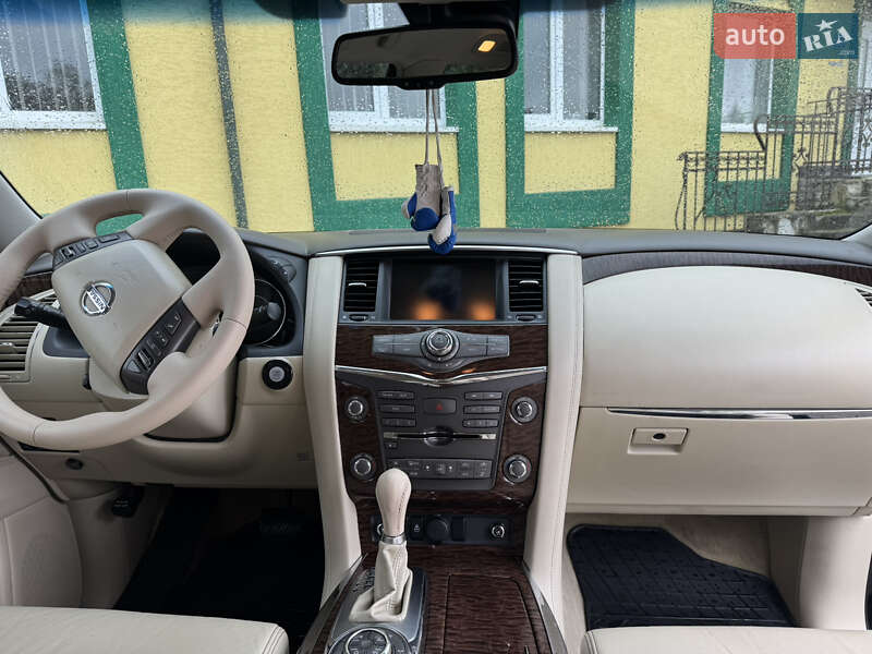 Позашляховик / Кросовер Nissan Patrol 2010 в Стрию