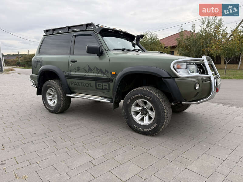 Внедорожник / Кроссовер Nissan Patrol 2000 в Ужгороде