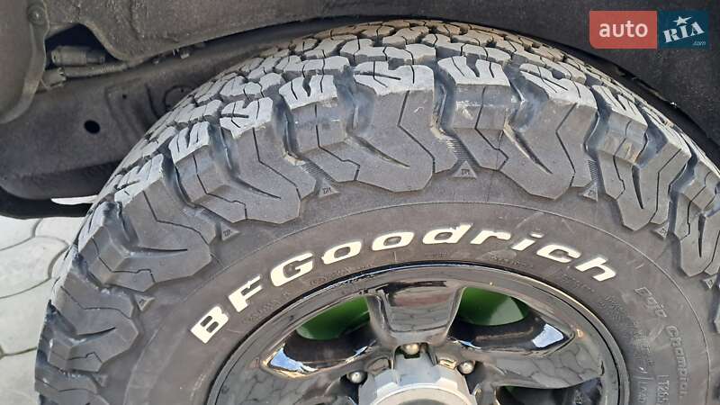 Внедорожник / Кроссовер Nissan Patrol 1992 в Надворной