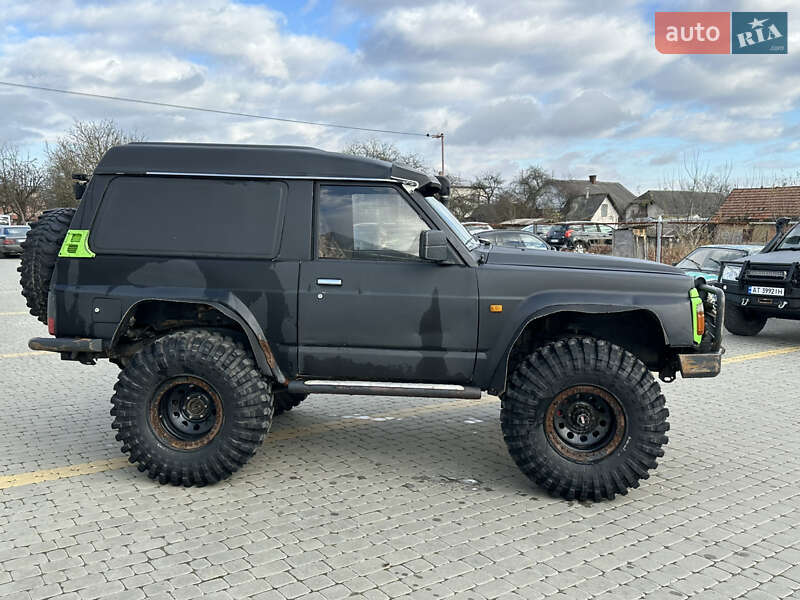 Внедорожник / Кроссовер Nissan Patrol 1999 в Коломые