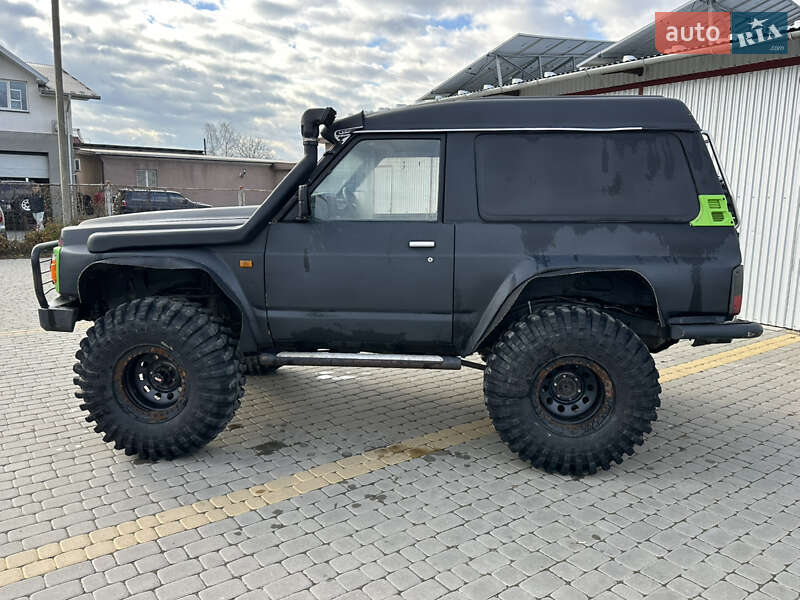 Внедорожник / Кроссовер Nissan Patrol 1999 в Коломые