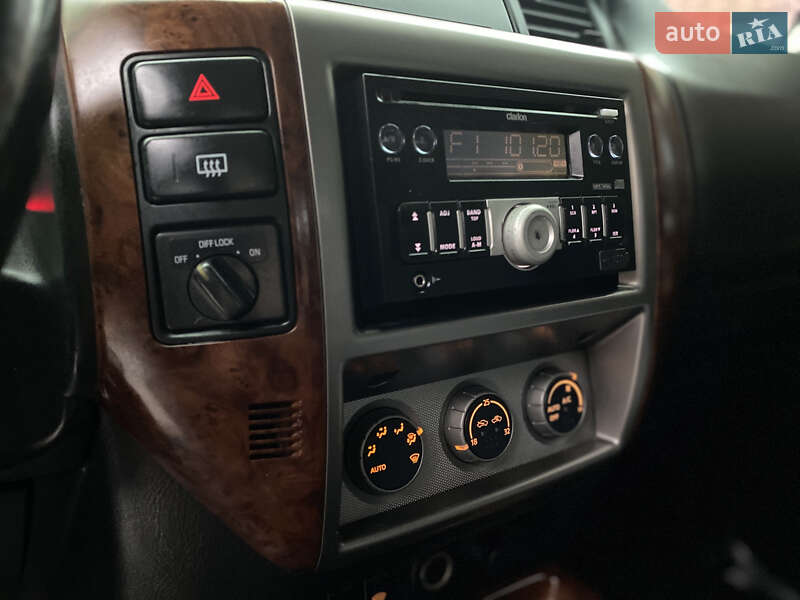 Внедорожник / Кроссовер Nissan Patrol 2005 в Хмельницком