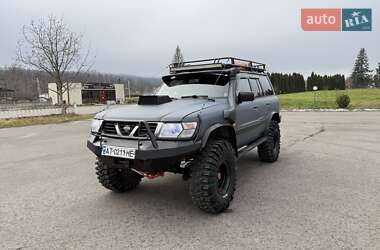 Внедорожник / Кроссовер Nissan Patrol 2001 в Коломые