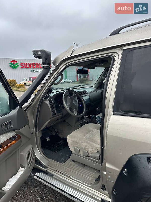 Внедорожник / Кроссовер Nissan Patrol 2000 в Тячеве