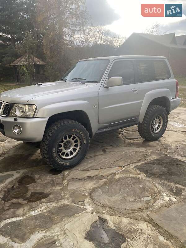 Внедорожник / Кроссовер Nissan Patrol 2004 в Заречье